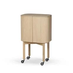 Loud baarikaappi pyörillä, Light oiled oak