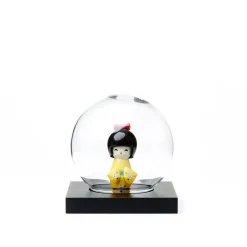 Space koriste, Tammi mustaksi petsattu, lasi